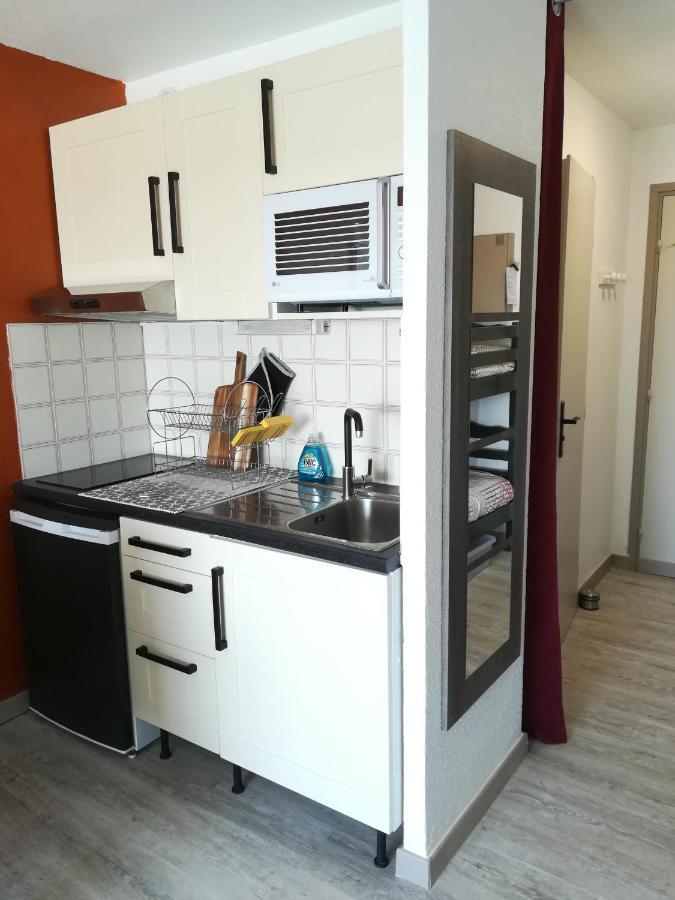 Studio Cabine Vue Port Avec Parking Prive, Piscine, Parc, Boulodrome Agde Exterior foto